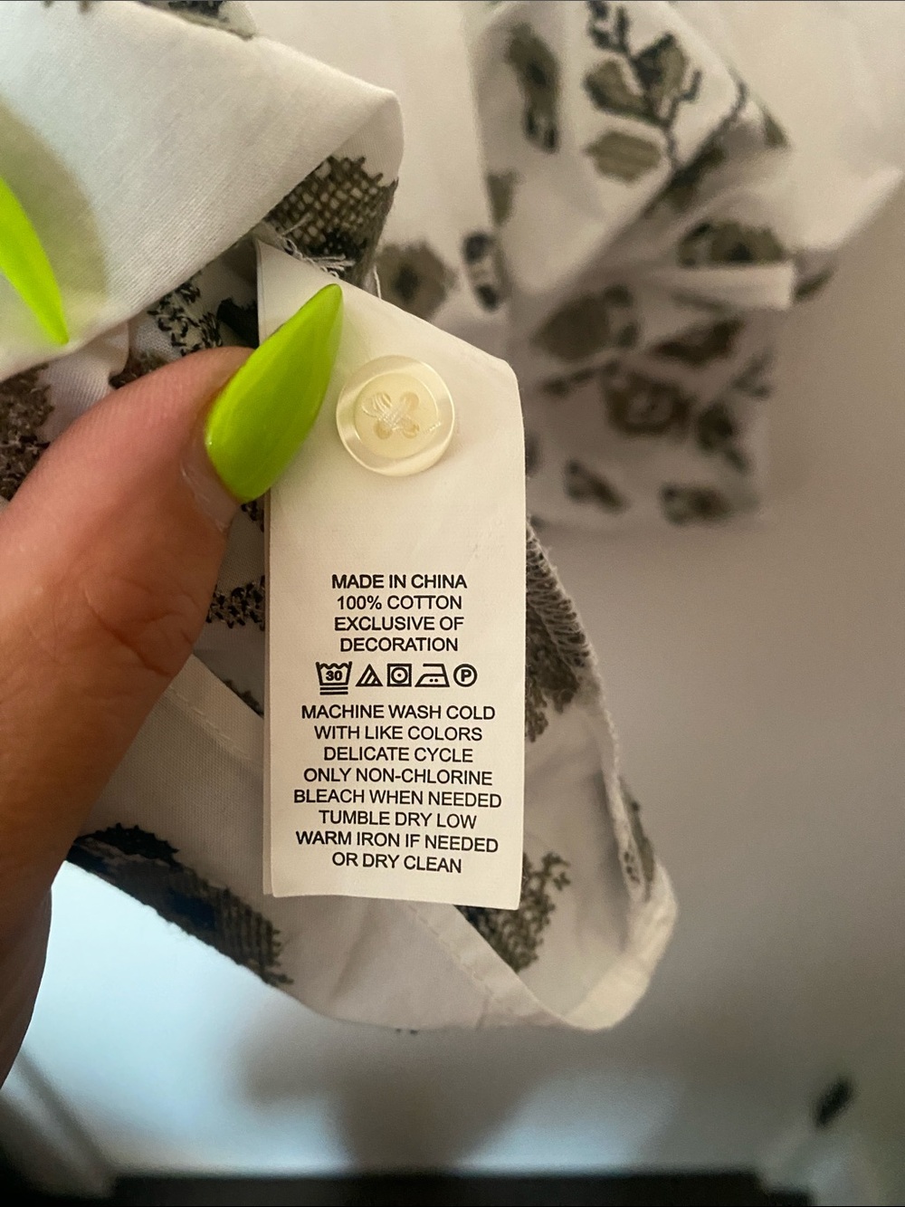 KATE SPADE White Peplum Cotton Top with Embroidery! - Picture 8 of 9